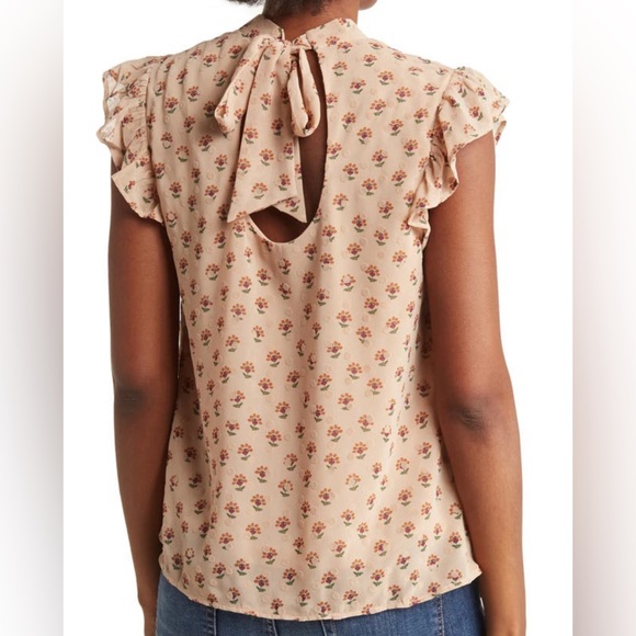 Floral Print Flutter Sleeve Blouse - Picture 2 of 4